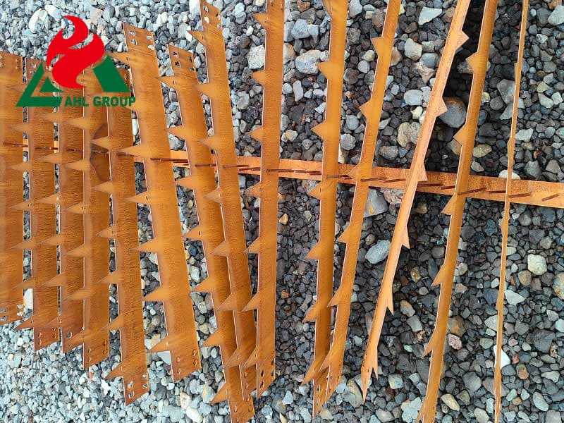 Artistic corten landscape border Supplier France