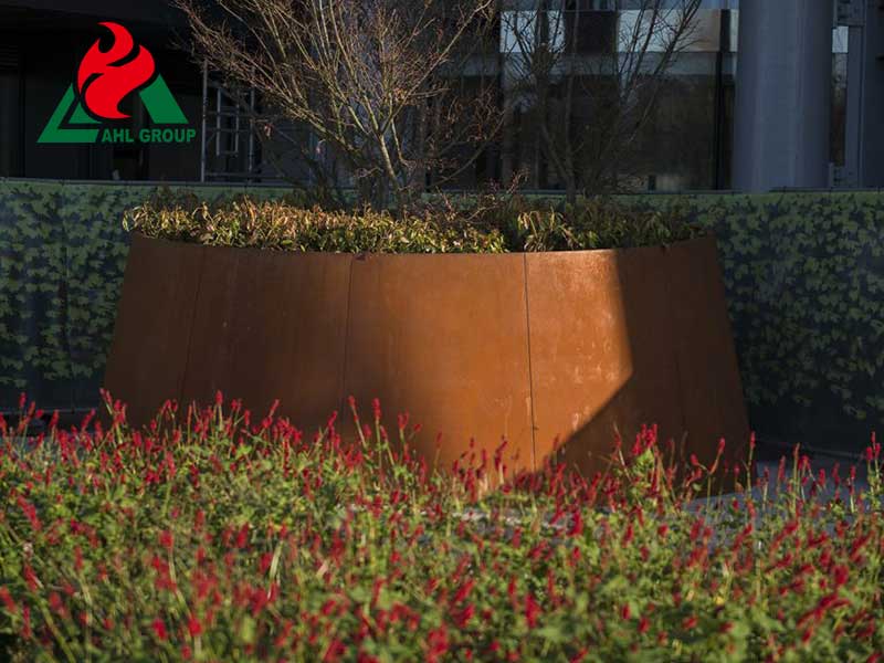 <h3>Home - Nice Planter - Space To Grow</h3>
